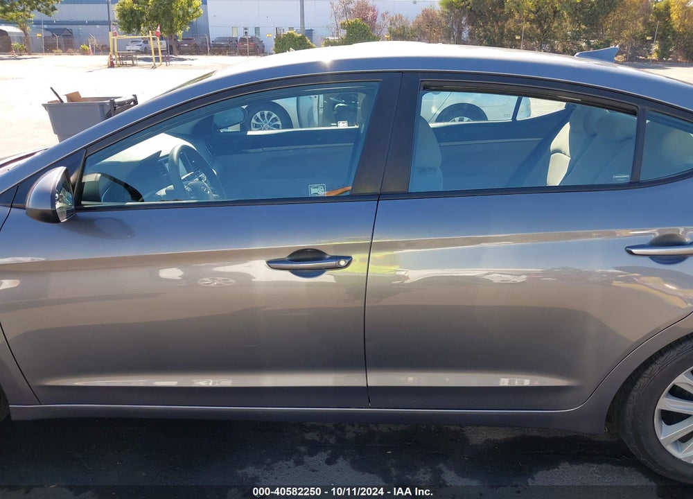 2018 HYUNDAI ELANTRA SE VIN: 5NPD74LF7JH388160
