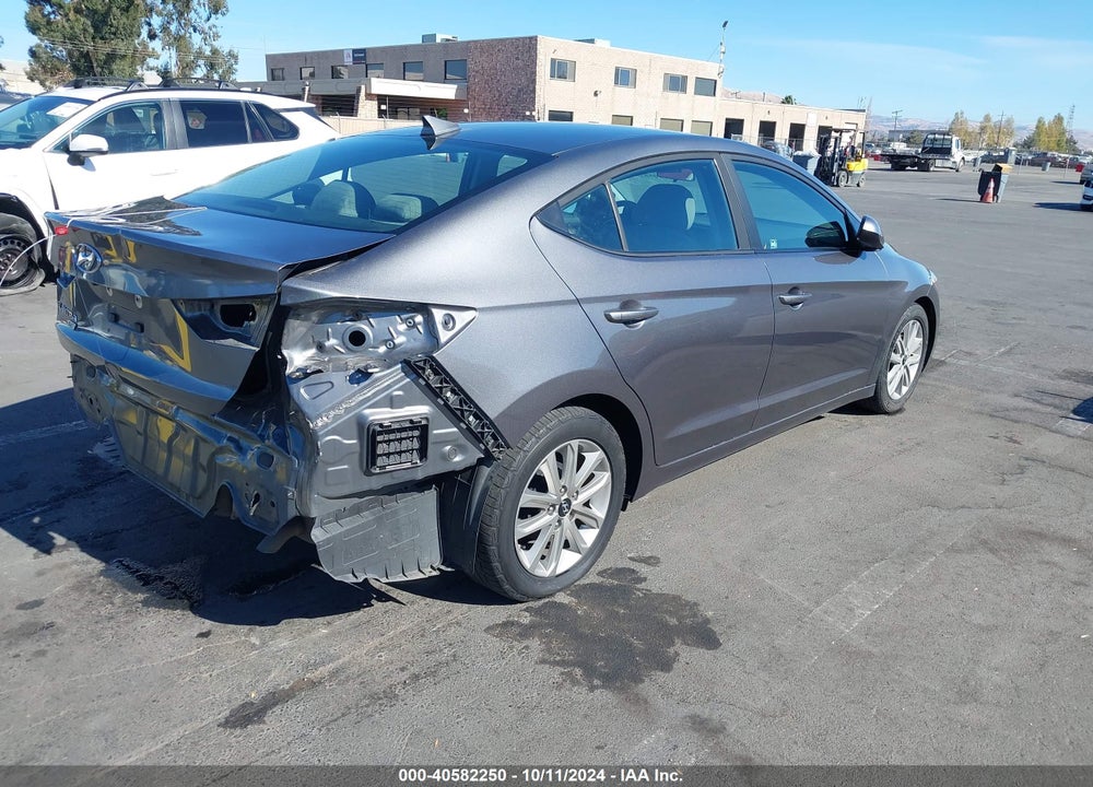 2018 HYUNDAI ELANTRA SE VIN: 5NPD74LF7JH388160