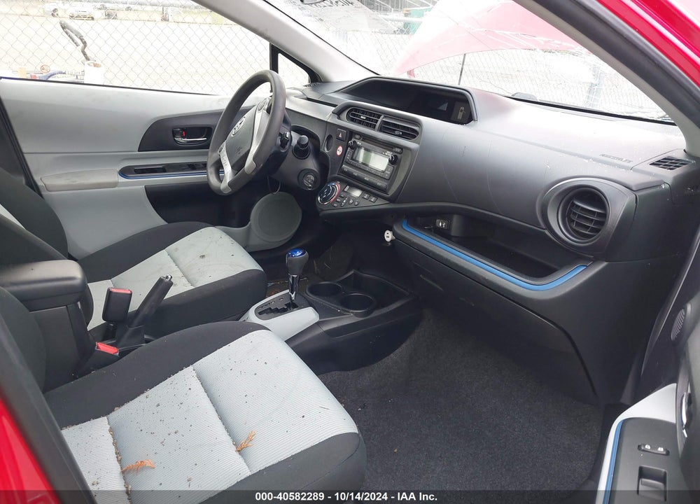 2013 TOYOTA PRIUS C TWO VIN: JTDKDTB30D1544634