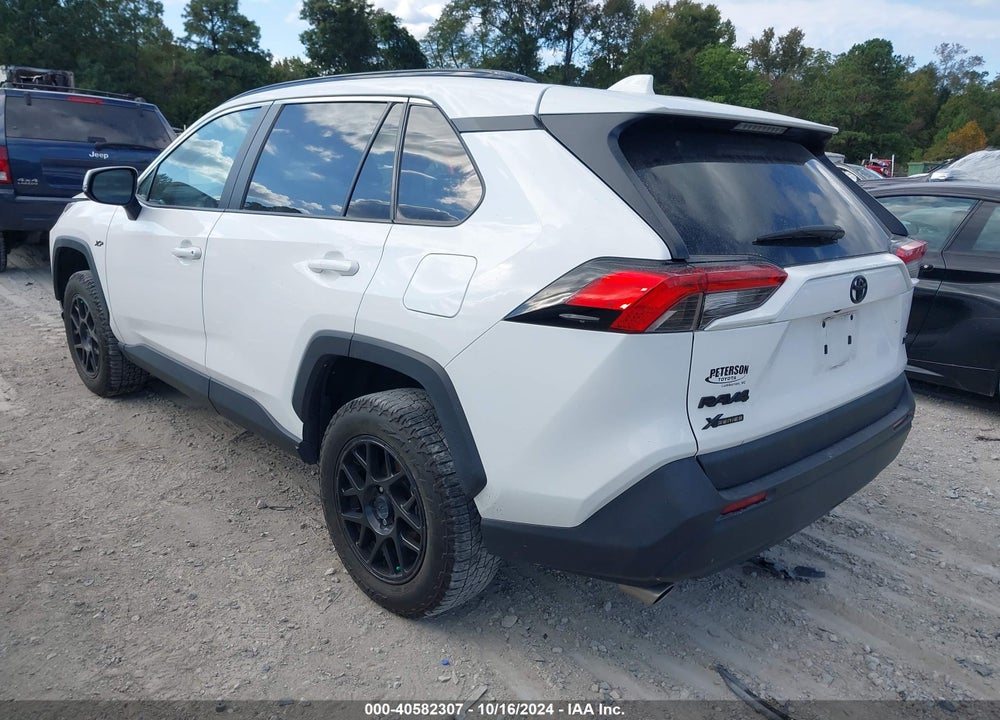 2022 TOYOTA RAV4 XLE VIN: 2T3W1RFV3NC210188