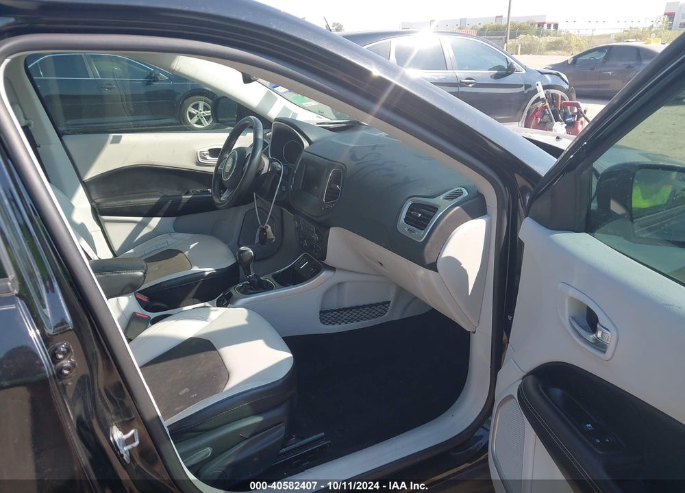 2019 JEEP COMPASS SUN AND WHEEL FWD VIN: 3C4NJCBB1KT711523