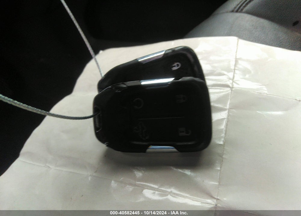 2021 CHEVROLET SILVERADO 1500 4WD STANDARD BED RST VIN: 3GCUYEEDXMG245456