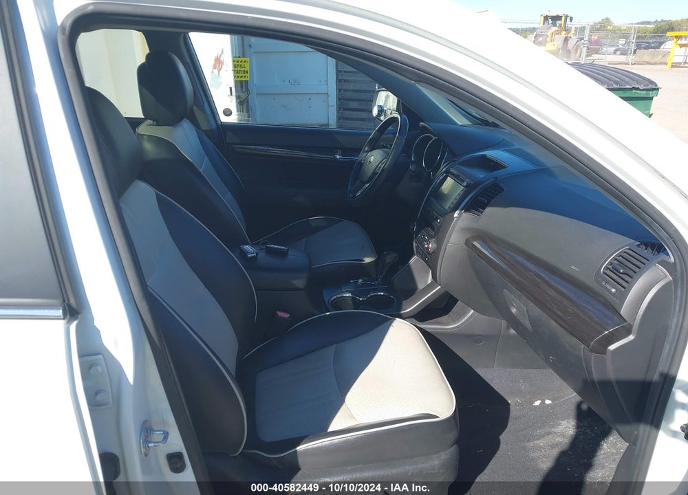 2012 KIA SORENTO SX V6 VIN: 5XYKWDA20CG265613