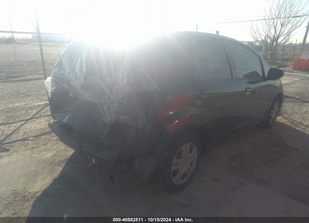 2010 HONDA FIT VIN: JHMGE8H22AC016817