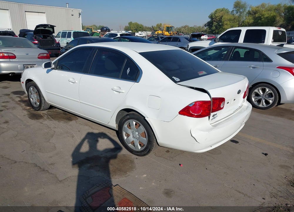 2008 KIA OPTIMA LX VIN: KNAGE123385250423