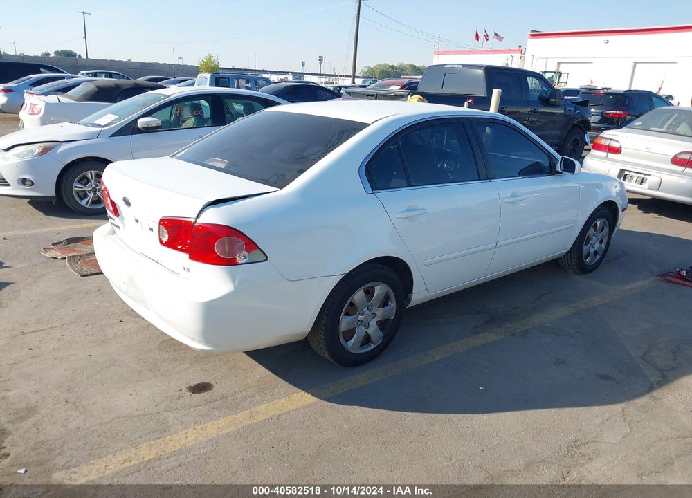 2008 KIA OPTIMA LX VIN: KNAGE123385250423