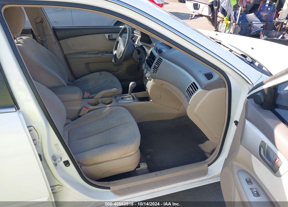 2008 KIA OPTIMA LX VIN: KNAGE123385250423