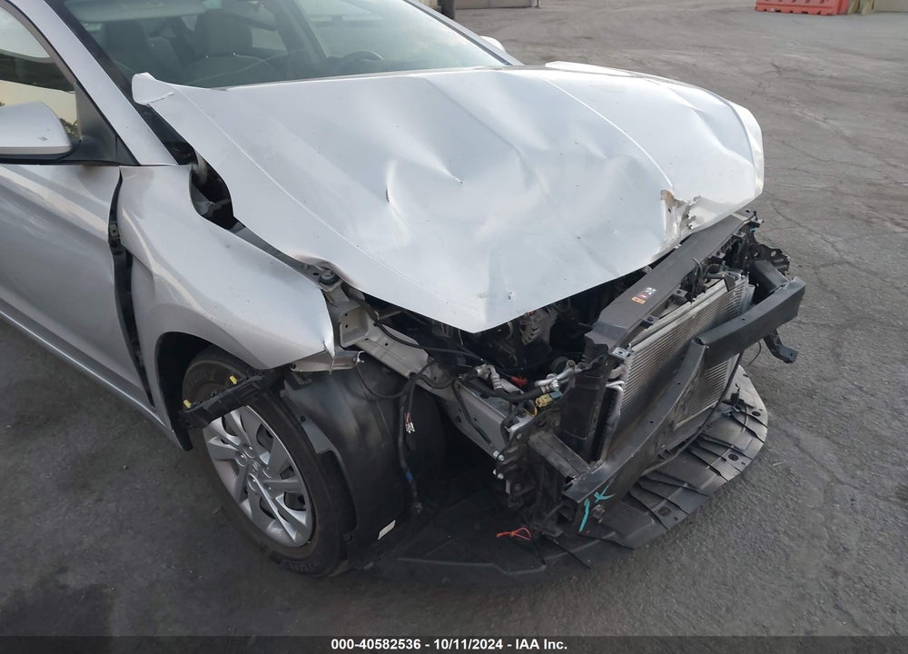 2019 HYUNDAI ELANTRA SE VIN: KMHD74LF4KU761626