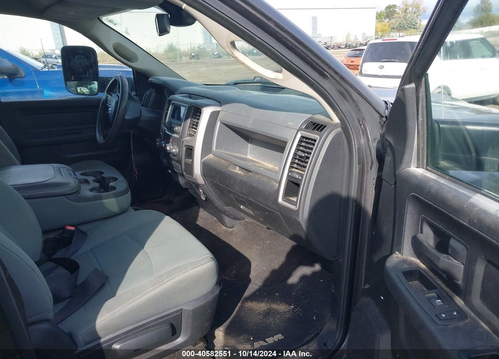 2017 RAM 1500 VIN: 3C6RR7KT2HG689194