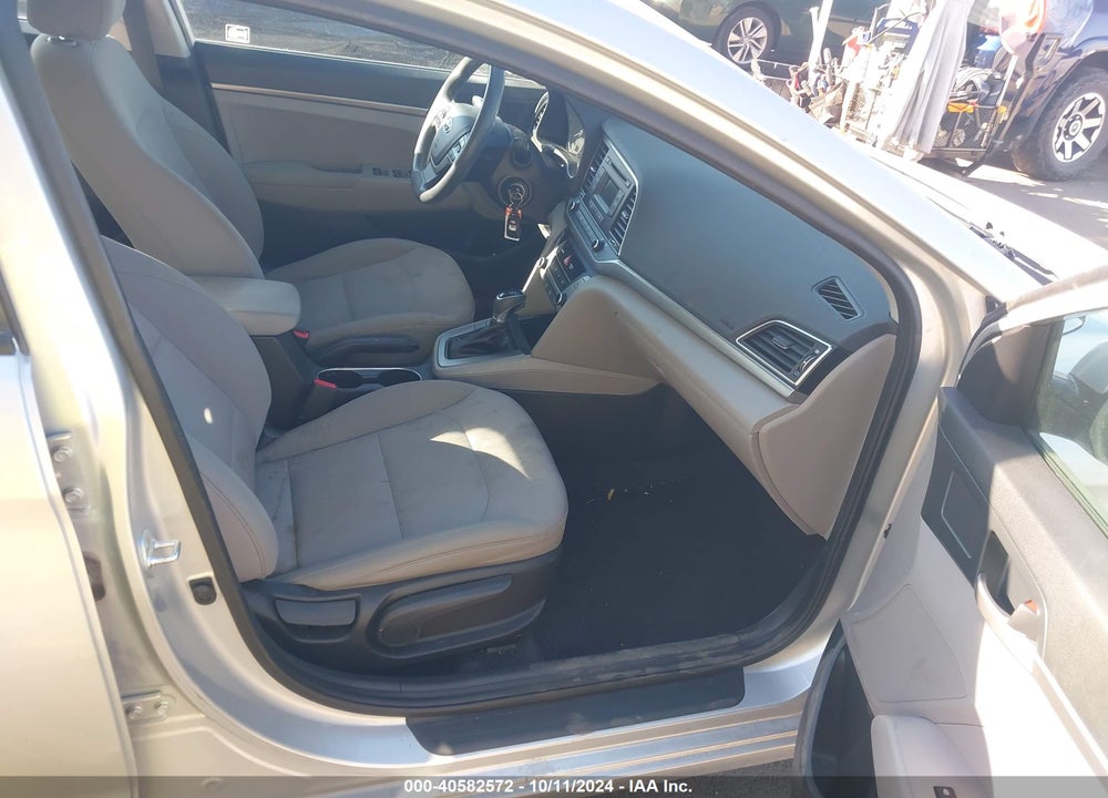 2018 HYUNDAI ELANTRA SE VIN: 5NPD74LF9JH300287
