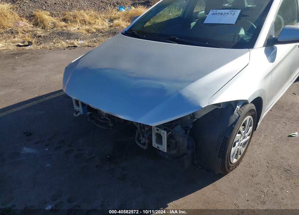 2018 HYUNDAI ELANTRA SE VIN: 5NPD74LF9JH300287