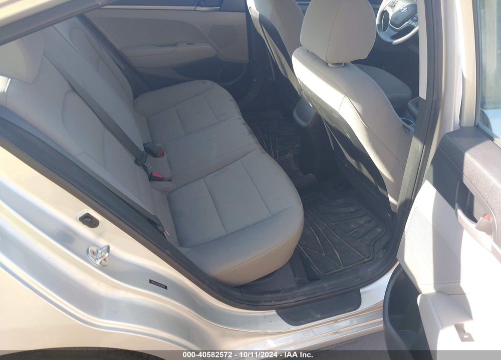 2018 HYUNDAI ELANTRA SE VIN: 5NPD74LF9JH300287
