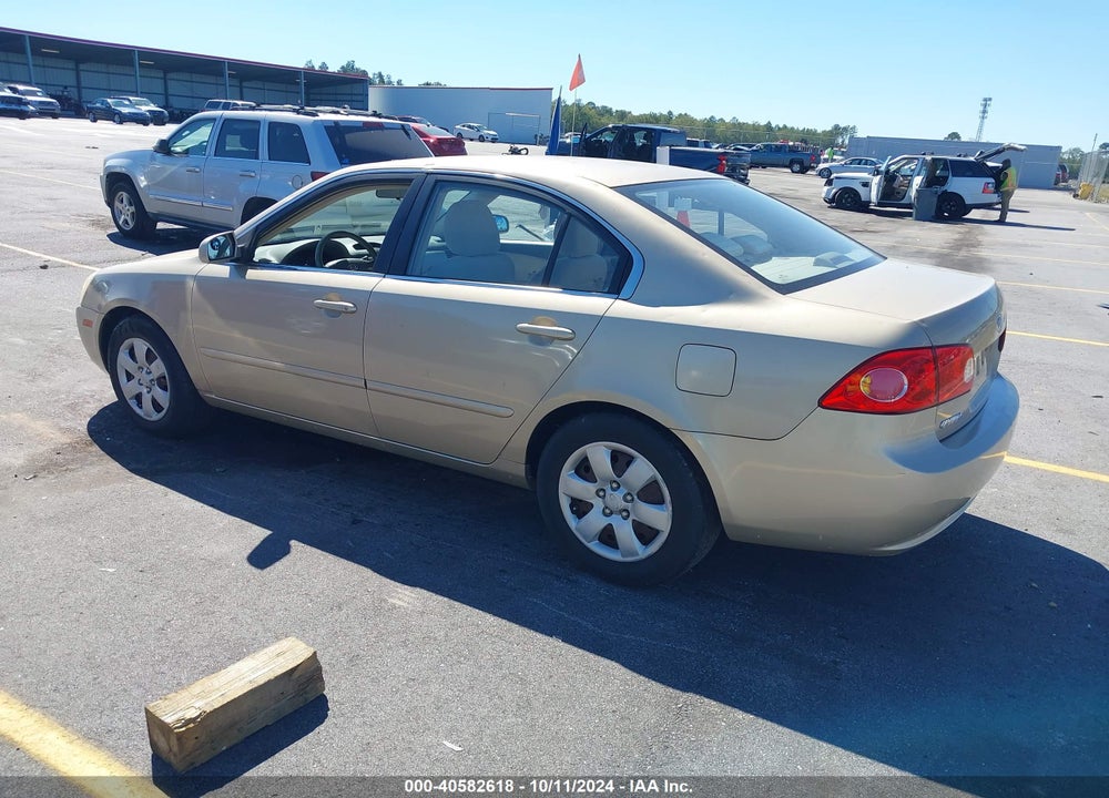 2008 KIA OPTIMA LX VIN: KNAGE123485200422
