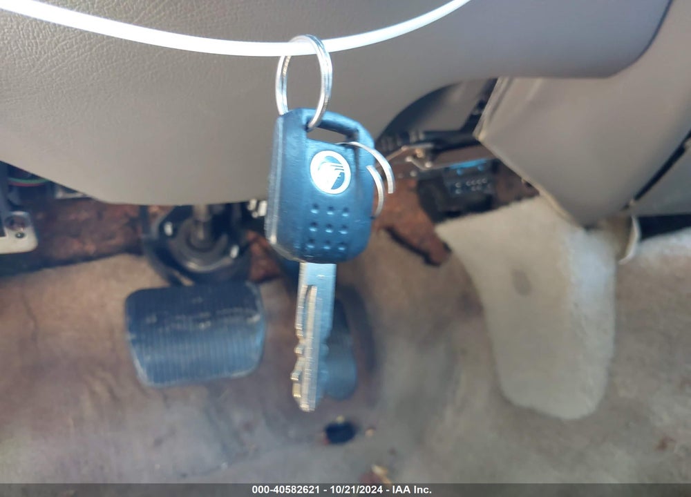 2010 MERCURY GRAND MARQUIS LS (FLEET ONLY) VIN: 2MEBM7FVXAX636161
