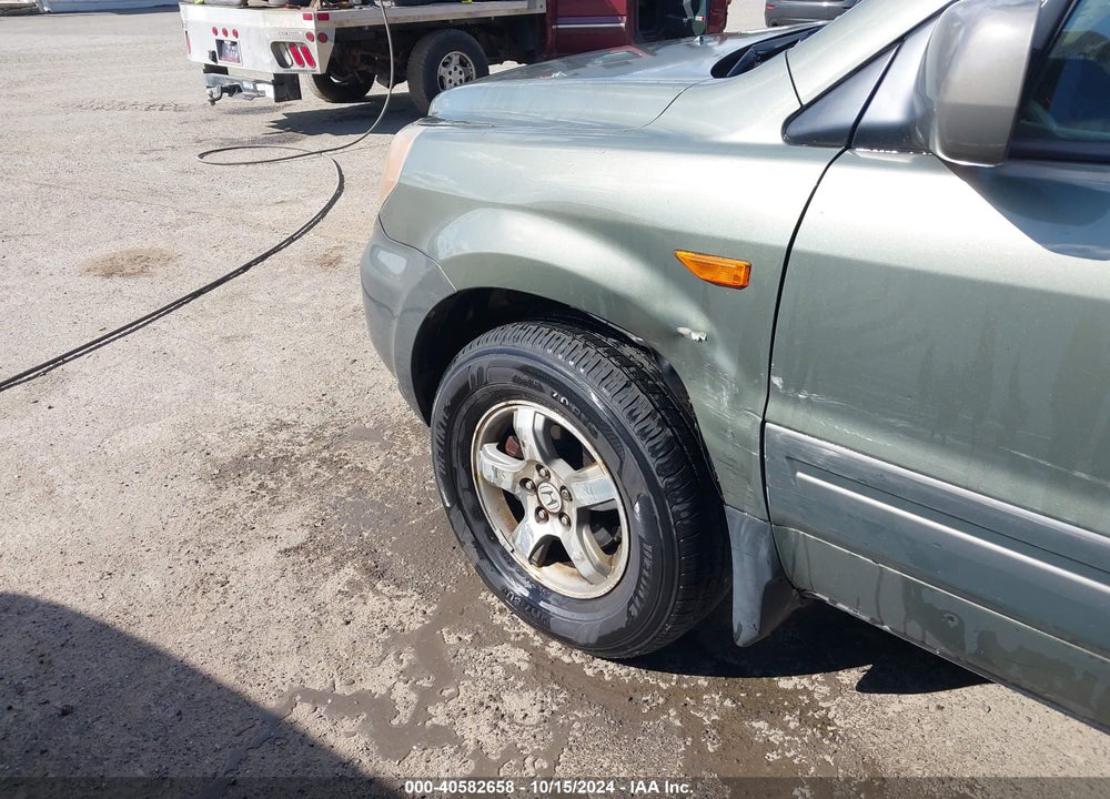 2008 HONDA PILOT EX-L VIN: 5FNYF185X8B030692