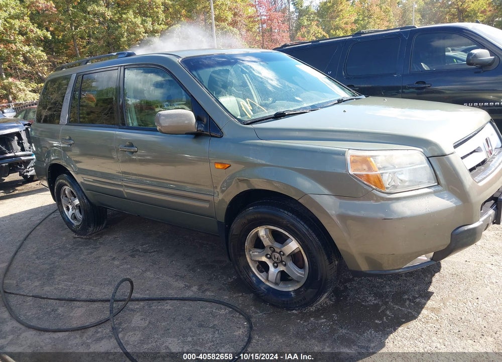 2008 HONDA PILOT EX-L VIN: 5FNYF185X8B030692