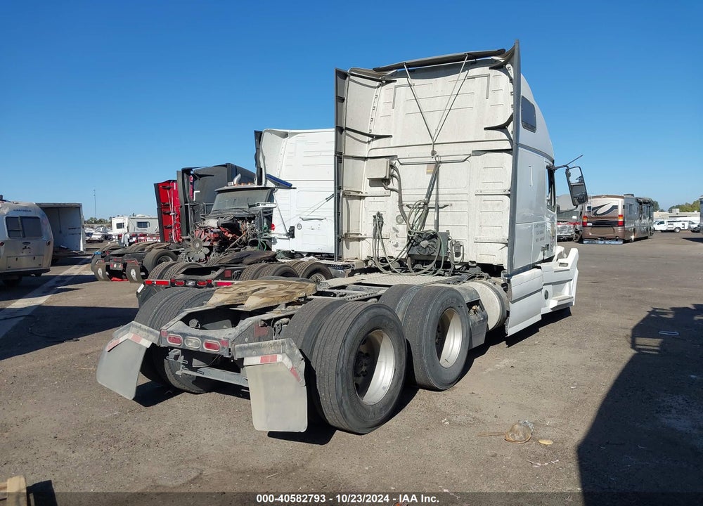 2015 VOLVO VN VNL VIN: 4V4NC9EH6FN927634