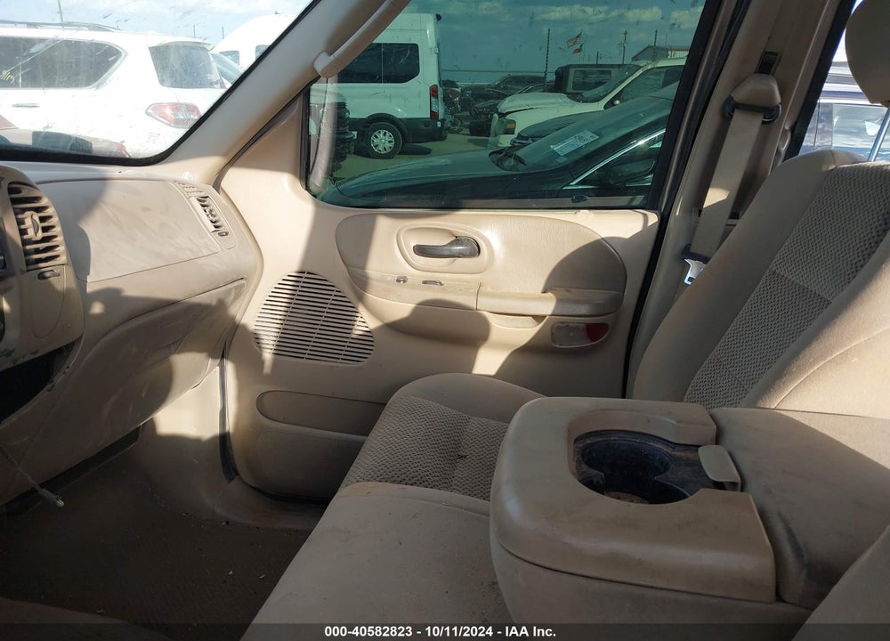 2003 FORD F-150 LARIAT/XLT VIN: 1FTRW08L83KA74568
