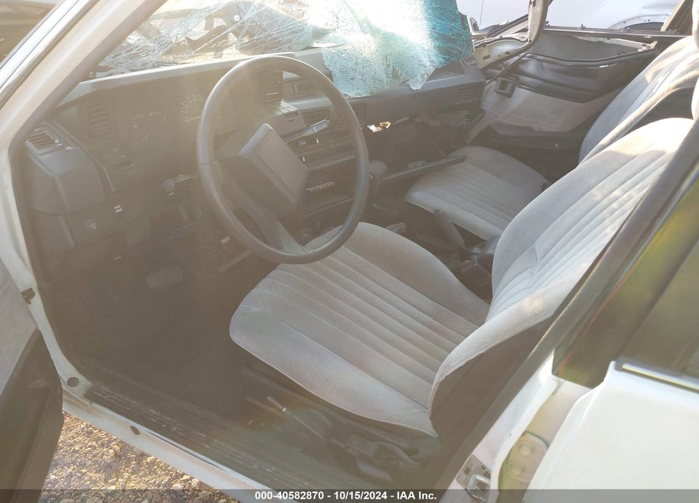 1985 TOYOTA COROLLA LE VIN: JT2AE83E6F3190284