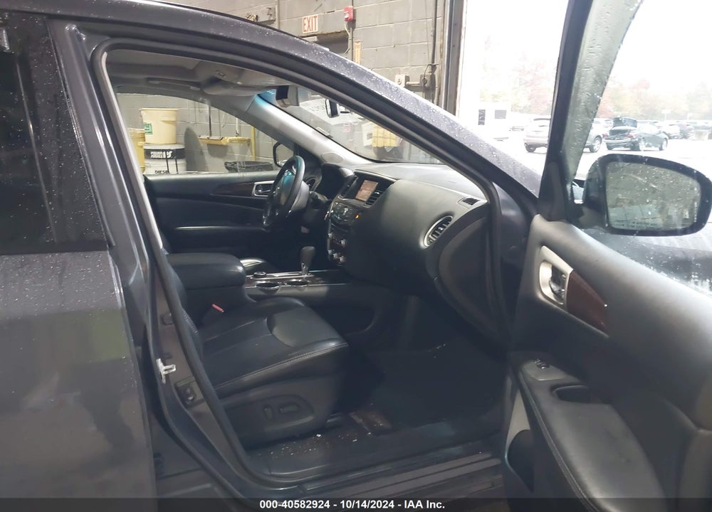 2014 NISSAN PATHFINDER SL VIN: 5N1AR2MM3EC718582