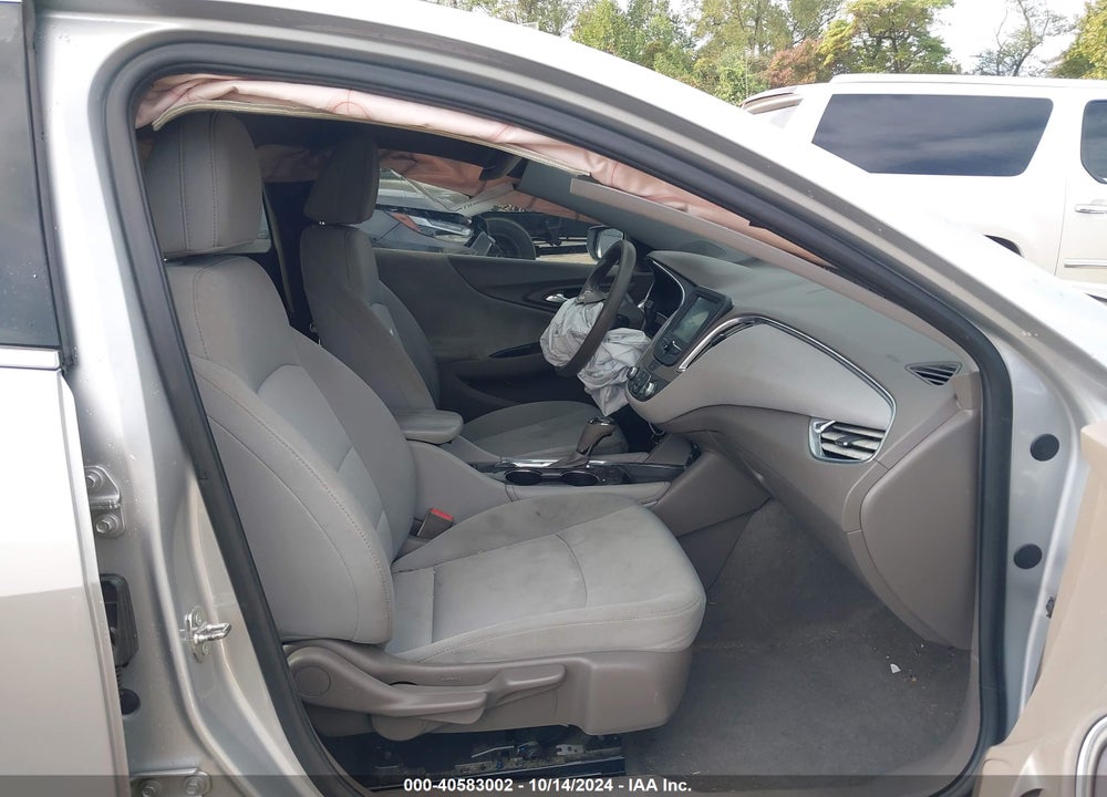 2018 CHEVROLET MALIBU LT VIN: 1G1ZD5ST3JF248752
