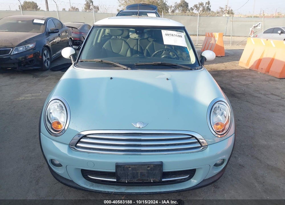 2013 MINI HARDTOP COOPER VIN: WMWSU3C53DT677826