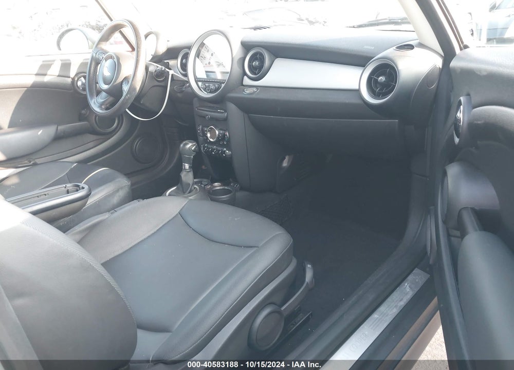 2013 MINI HARDTOP COOPER VIN: WMWSU3C53DT677826