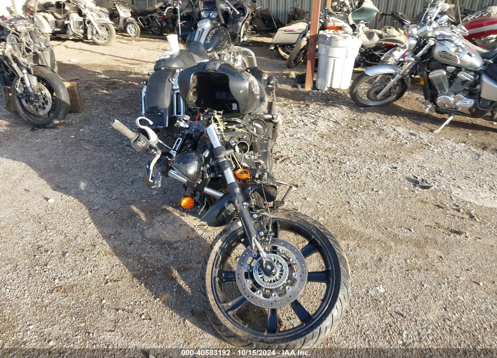 2025 INDIAN MOTORCYCLE CO. SPORT SCOUT LIMITED VIN: 56KSSC764S3202883