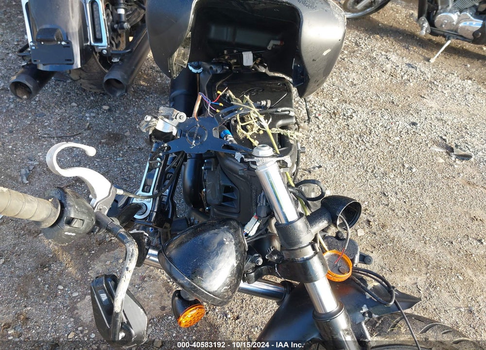 2025 INDIAN MOTORCYCLE CO. SPORT SCOUT LIMITED VIN: 56KSSC764S3202883