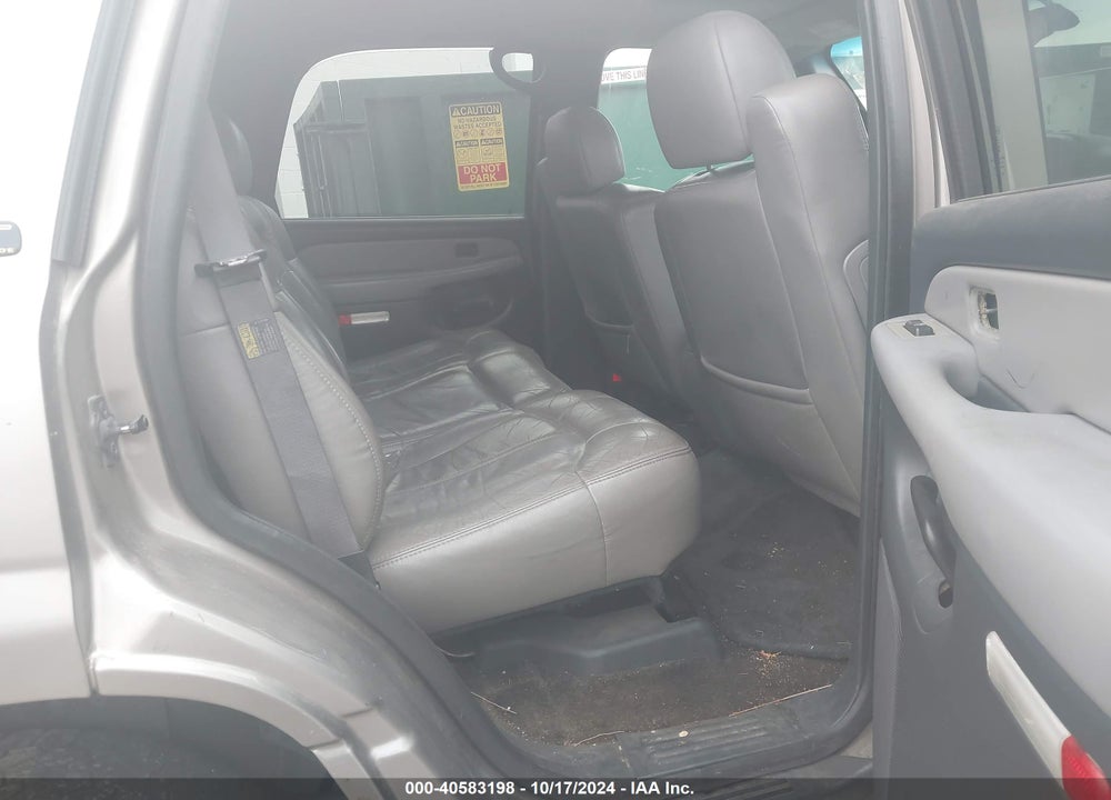 2001 CHEVROLET TAHOE LT VIN: 1GNEK13TX1R104012