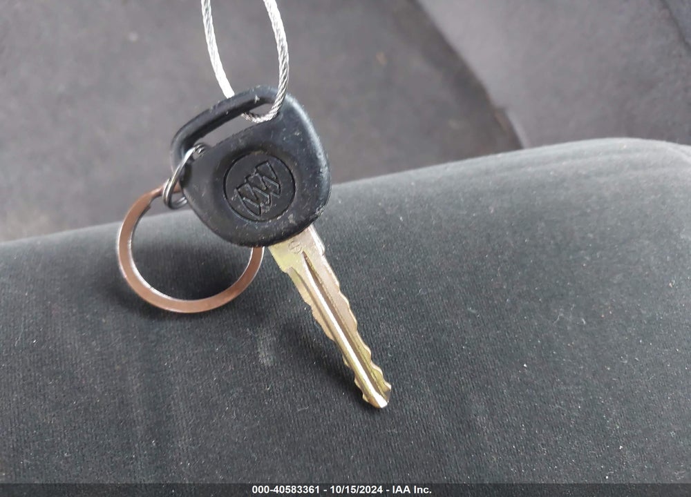 2011 BUICK ENCLAVE CX VIN: 5GAKRAED1BJ314674