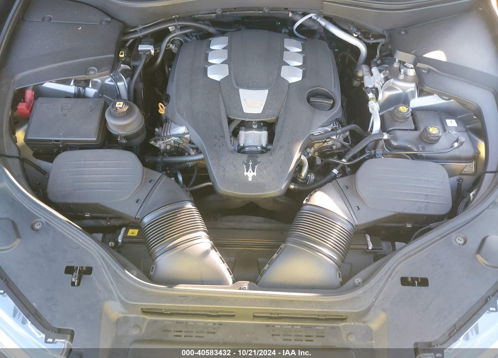2017 MASERATI LEVANTE VIN: ZN661XUL2HX245243
