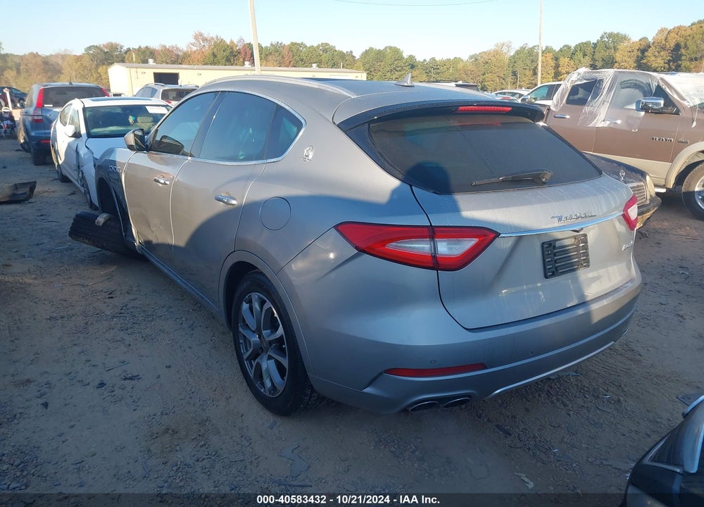 2017 MASERATI LEVANTE VIN: ZN661XUL2HX245243