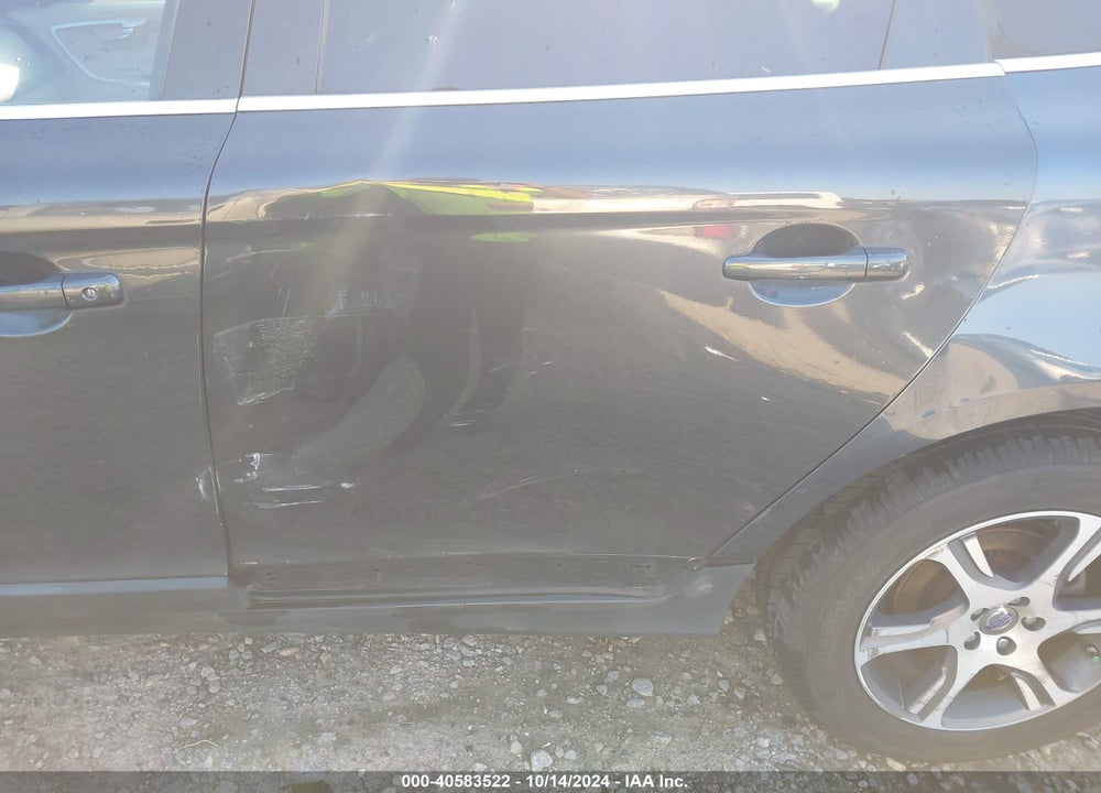 2011 VOLVO XC60 T6/T6 R-DESIGN VIN: YV4902DZ2B2194224