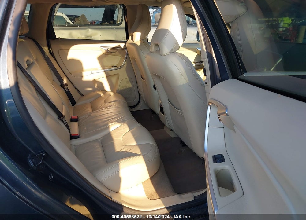 2011 VOLVO XC60 T6/T6 R-DESIGN VIN: YV4902DZ2B2194224