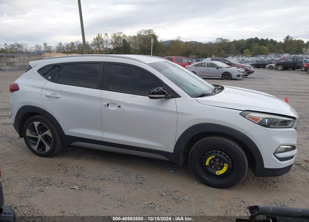 2017 HYUNDAI TUCSON SPORT VIN: KM8J3CA21HU310025