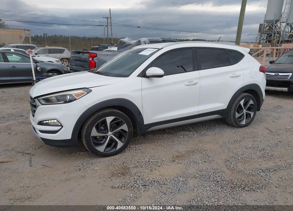 2017 HYUNDAI TUCSON SPORT VIN: KM8J3CA21HU310025