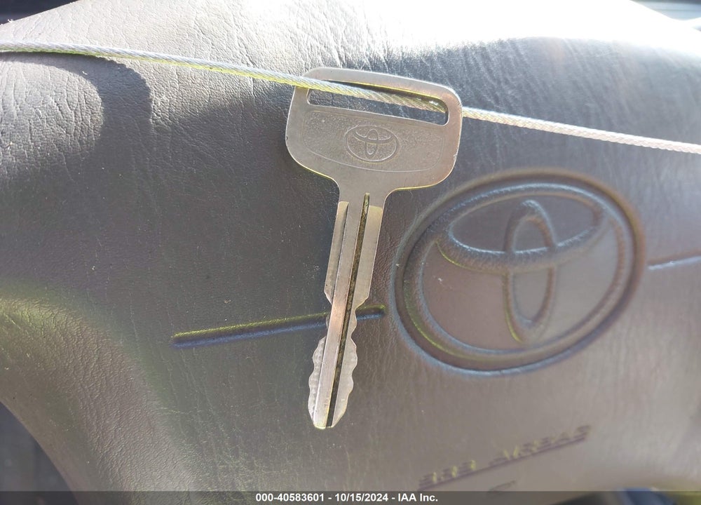 1998 TOYOTA CAMRY LE VIN: 4T1BG22KXWU250907