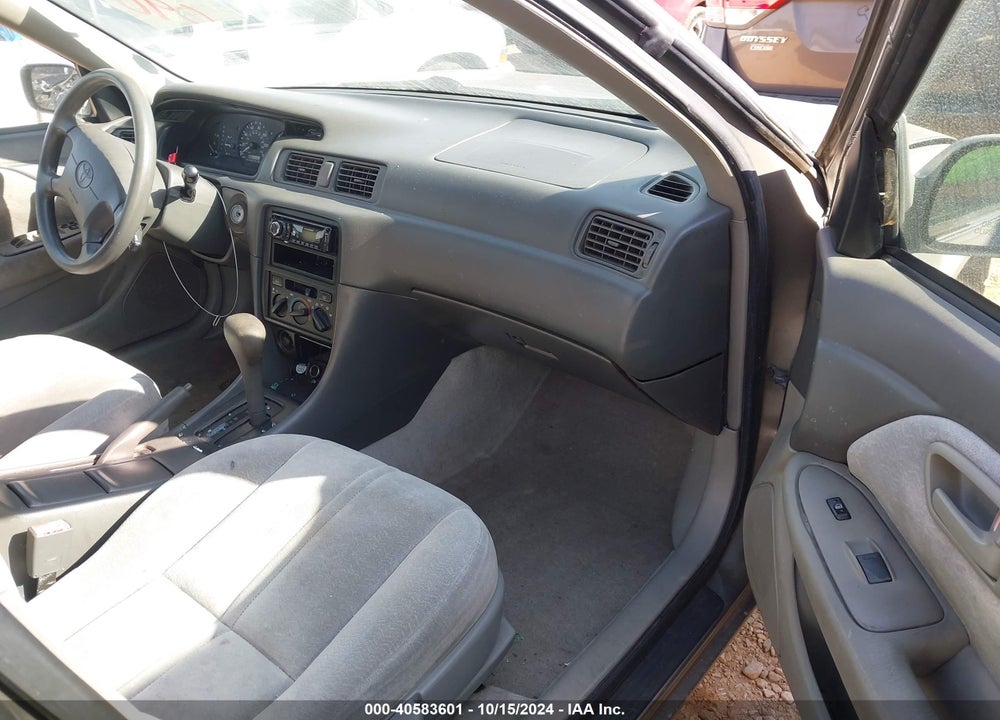 1998 TOYOTA CAMRY LE VIN: 4T1BG22KXWU250907