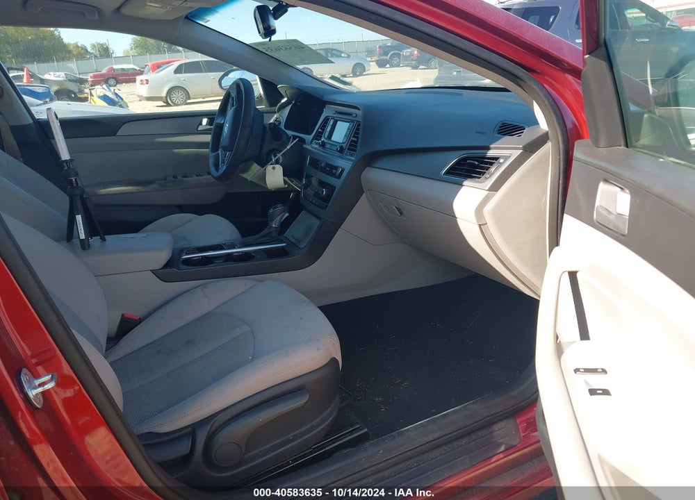2015 HYUNDAI SONATA SE VIN: 5NPE24AF7FH207099