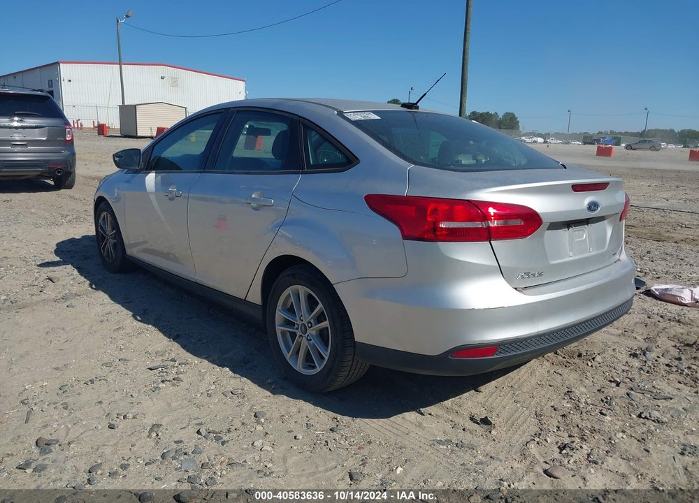 2018 FORD FOCUS SE VIN: 1FADP3F25JL255238