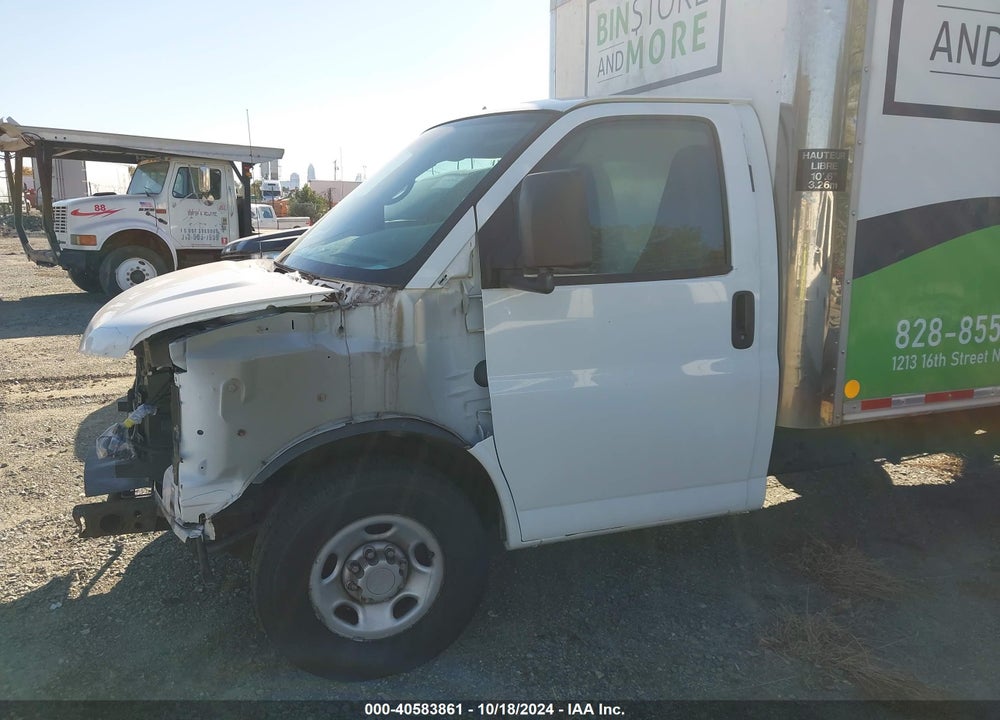 2014 CHEVROLET EXPRESS CUTAWAY 3500 VIN: 1GB0G2BA4E1178013