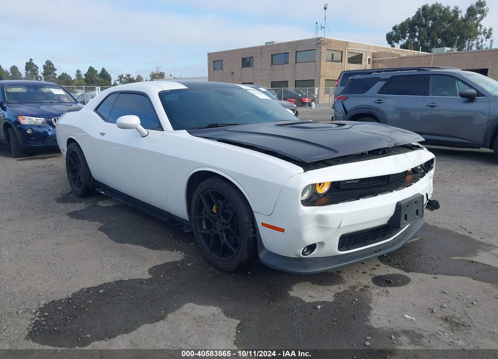 2017 DODGE CHALLENGER R/T PLUS SHAKER VIN: 2C3CDZBT7HH633412