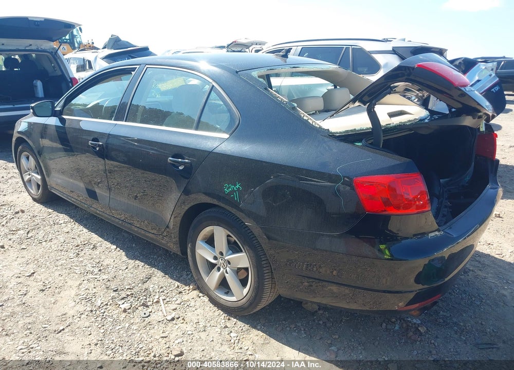 2012 VOLKSWAGEN JETTA 2.0L TDI VIN: 3VWLL7AJ5CM368869