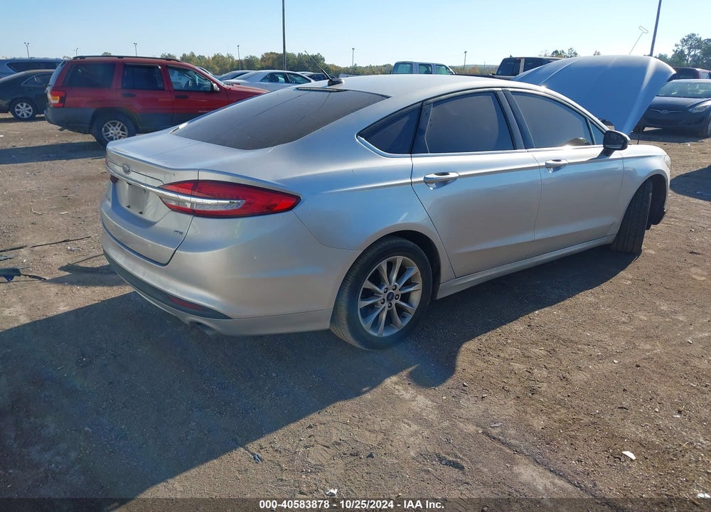 2017 FORD FUSION SE VIN: 3FA6P0H77HR117812