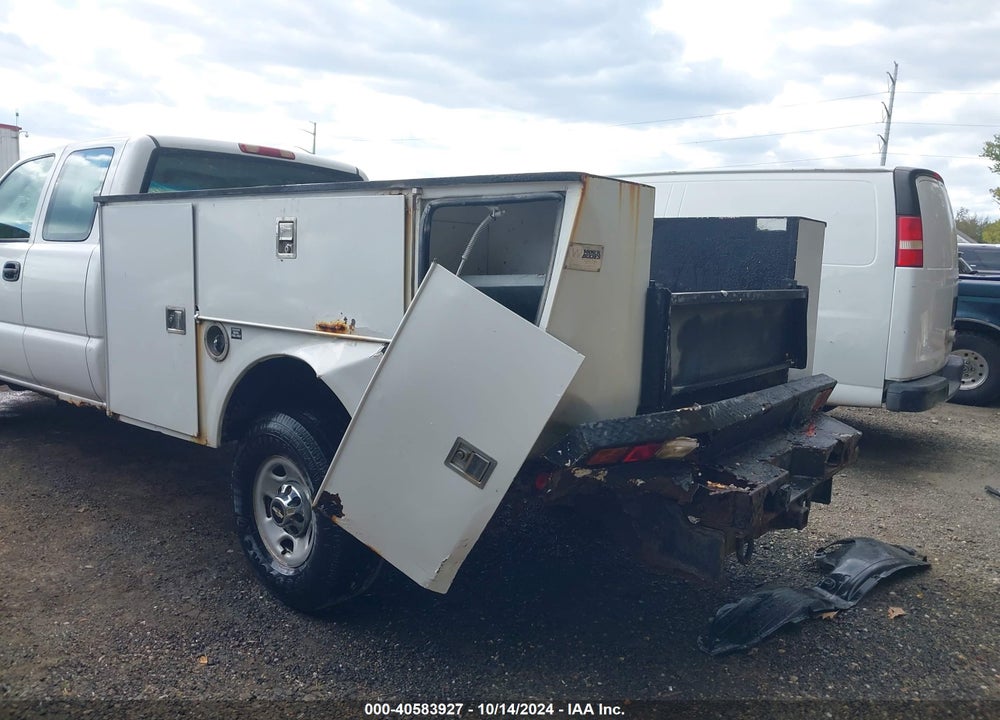 2006 CHEVROLET SILVERADO 2500HD WORK TRUCK VIN: 1GBHC29DX6E169406