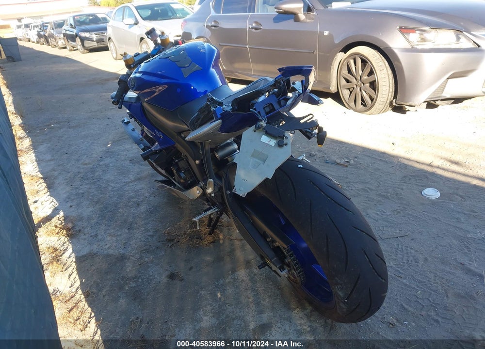 2015 YAMAHA YZFR6 C VIN: JYARJ16Y8FA009020