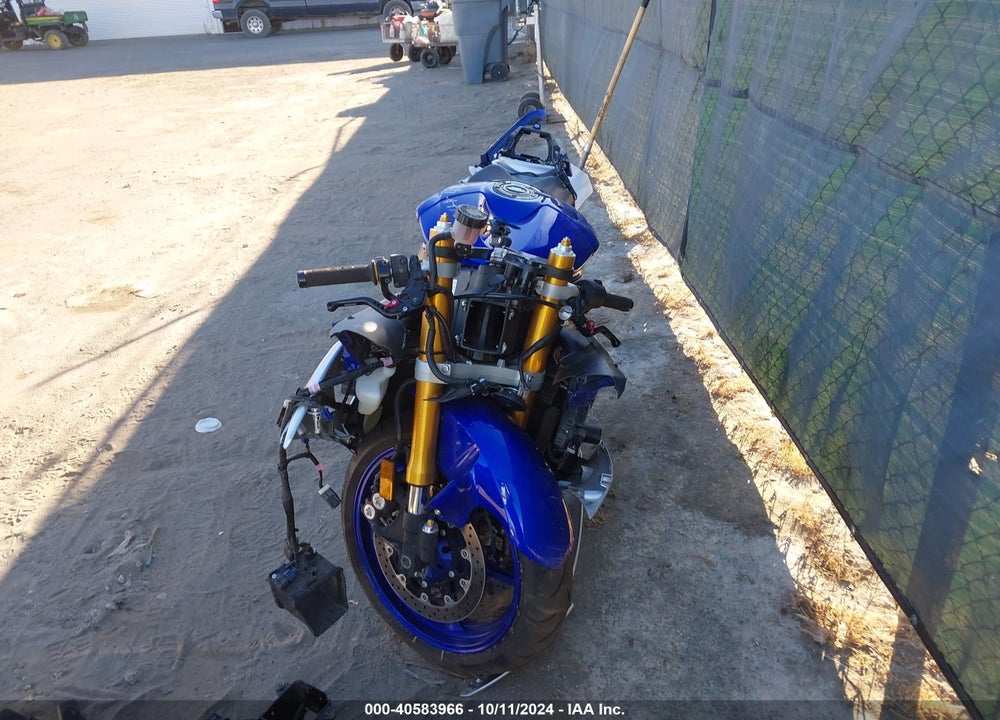 2015 YAMAHA YZFR6 C VIN: JYARJ16Y8FA009020
