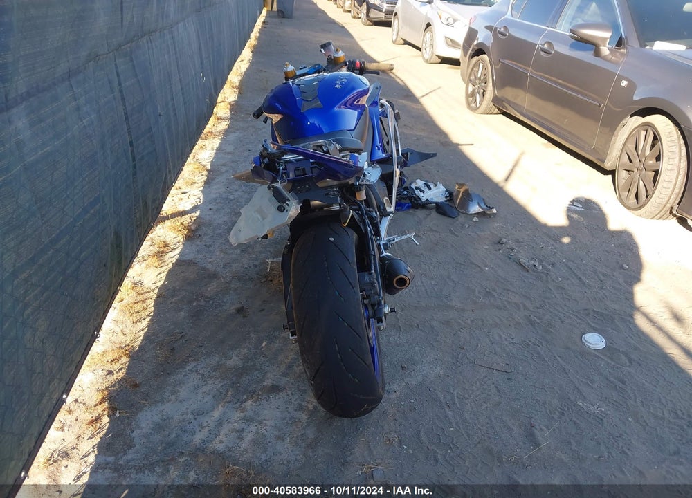 2015 YAMAHA YZFR6 C VIN: JYARJ16Y8FA009020