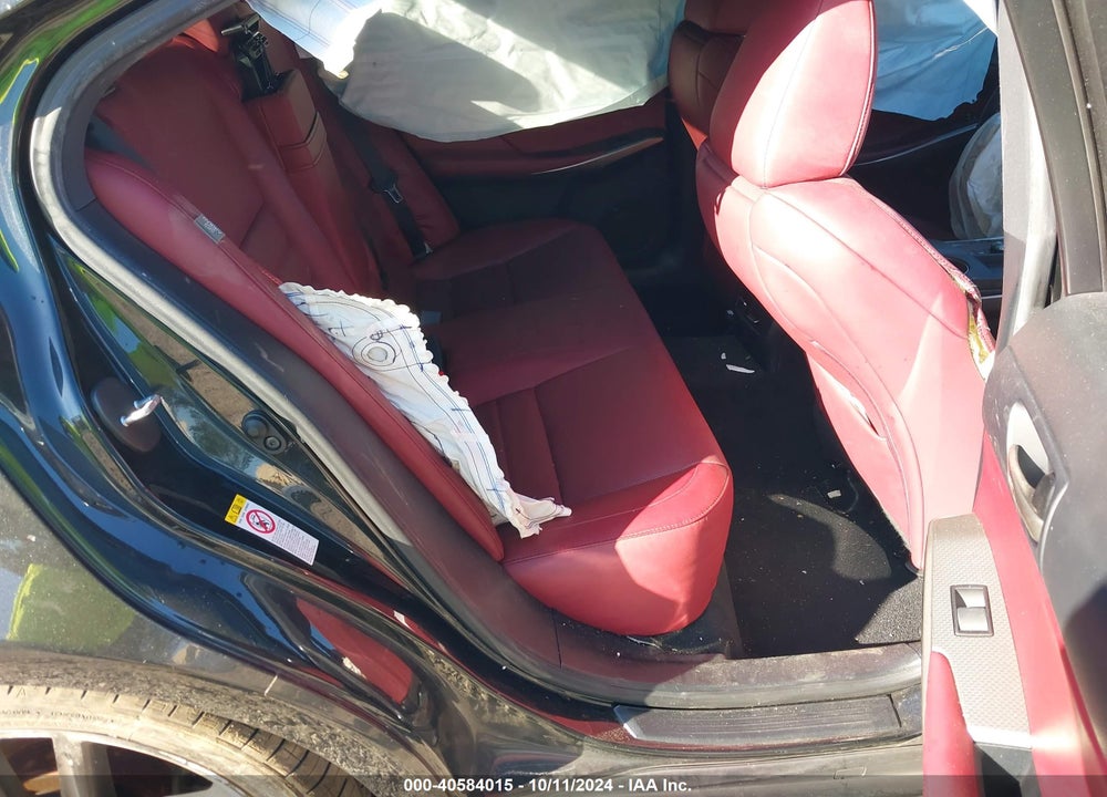 2018 LEXUS IS 300 VIN: JTHBA1D25J5081572